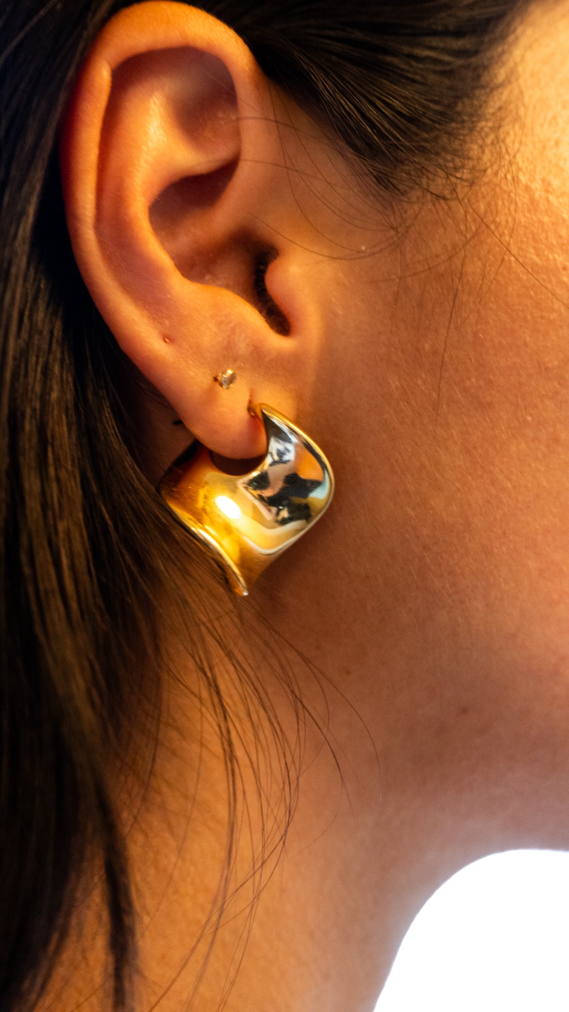 Liquid Wave Hoops