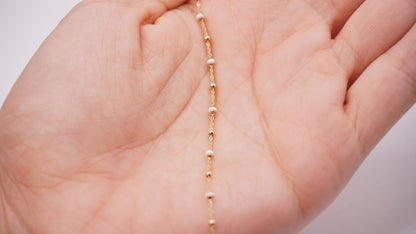 Aura Bracelet in 14k yellow gold, detail view