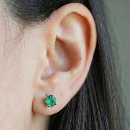 Verde Emerald Studs, detail view