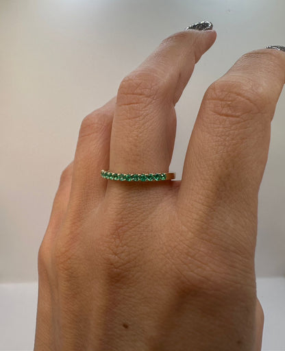 Emerald Glow Eternity Band, detail view